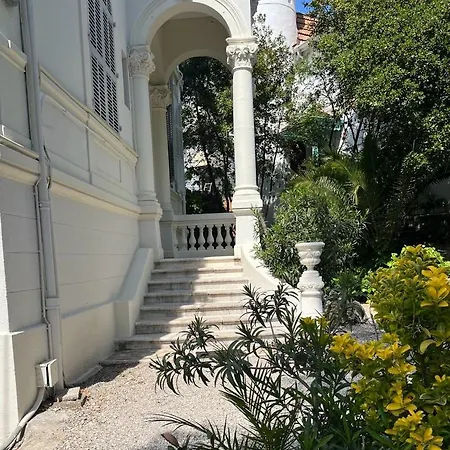 Bourgoise Chez Perette A 7 Mn En Voiture De La Croisette Apartment