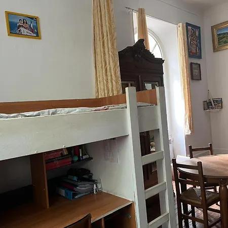 Bourgoise Chez Perette A 7 Mn En Voiture De La Croisette Apartment Cannes